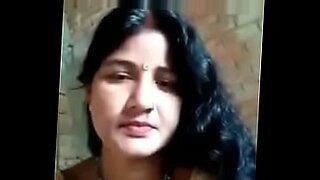 indian mother boobs press