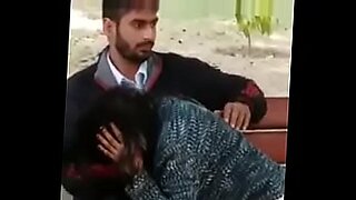 La danse séduisante de Sapona Choudhary mène à un sexe passionné.