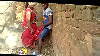 Rasmika Mandana, seorang budak lelaki India, membintangi video budak perempuan yang intens.