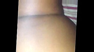 Chica sudanesa hace una mamada sensual