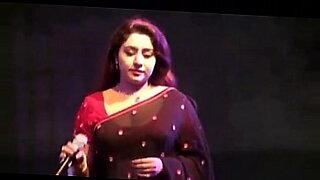 Le spectacle nu de la fille bengali sauvage Faria Rahman