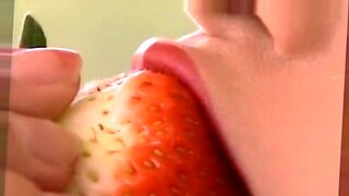 teen girl loves pink pussy slapping finger masturbates webcam chat