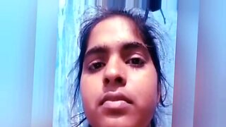 indian sister showing her pushe
