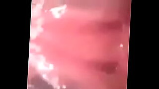 وازمو راكسو يعرض براعته الجنسية والجنسية في هذا الفيديو الساخن.