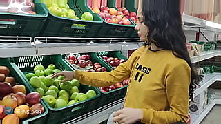 Nenek Jualan berhubungan seks dengan seorang pelajar sekolah rendah.