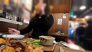 日本人の家庭教師のホットなレッスンが、野生的でエロティックな出会いに変わる。