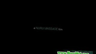 Leidenschaftlicher Sex führt zu einer japanischen Massage.