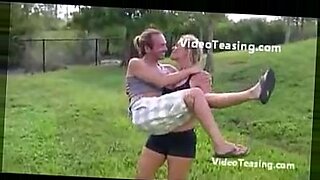 lesbian lift and carry pussy lick