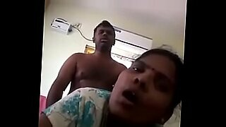 Ankita Dave disfruta de una ardiente aventura sexual de 10 minutos.