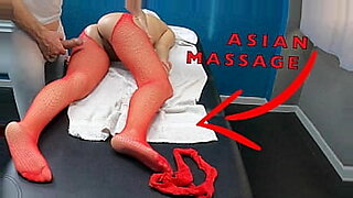 Video di sesso cinese bollente con azione calda e selvaggia.