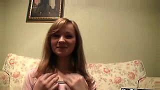 girl xxx video first time