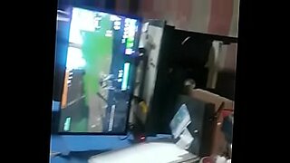 Kemahiran Fortnite Jonii diuji dalam video panas.