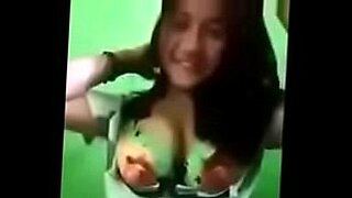 Gadis-gadis Indonesia dalam pertemuan yang sensual dan intim