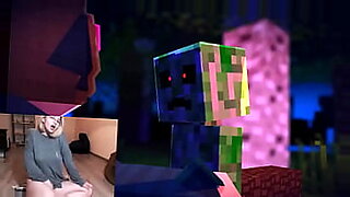 La prima incursione di Creeper in Minecraft con una bella ragazza dei cartoni animati.