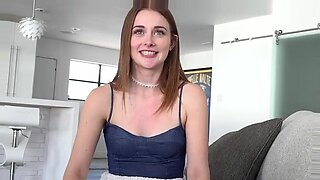 Danni Rivers wird auf der Castingcouch interviewt und sexuell angegriffen