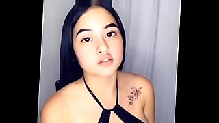 La fama di TikTok di una teenager indiana porta a un sesso bollente.