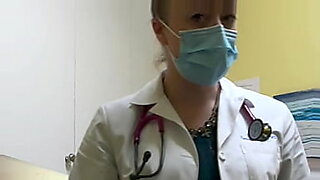 doctor pregnant piss