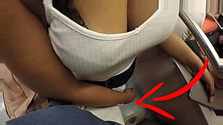 touch woman groping dik ande bus metro