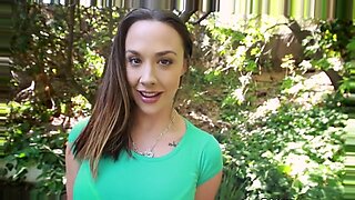 Video HD di Chanel Preston che ama i cazzi grossi e le sborrate in faccia.