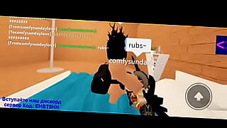 털이 많은 캐릭터들이 Roblox 플랫폼에서 노골적인 행위를 합니다.