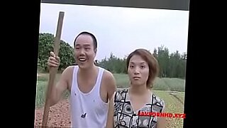 Un film chinois chaud présente une aventure nue.