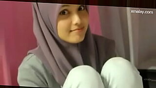 toilet girl hijab malay