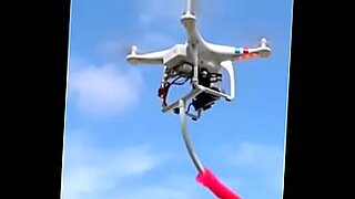 Pornôs de ficção científica usam drones para atos eróticos e violentos.