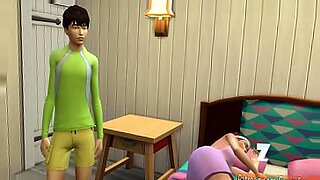 Anak lelaki berpelukan dengan ibu tiri di atas katil.