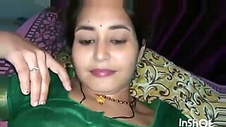 Ragni Bhabhi y su novio se ponen ardientes en un video caliente.