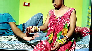 indian housewife giving a handjob xvideo