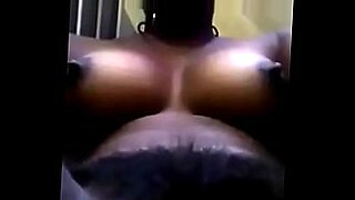 perfect fitness babe has a gush orgasm on webcam