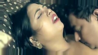 sexy hindi jabardasth ko mausi ki sexy movie mochi sexy