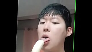 Twink coreano é dominado por um atleta