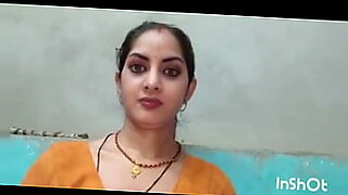 indian girl fuking with foreigner tourist in bottomal room part 1