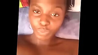 Zimbabwean XXX video z namiętnymi kochankami, odkrywającymi swoje pragnienia.