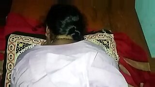 indian woman sucking big cock slowly