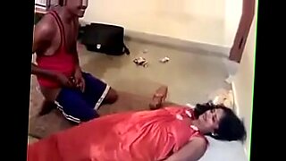 Συναρπαστικό σεξ βίντεο στη γλώσσα Κανάντα με καυτές σκηνές και σαφές περιεχόμενο.
